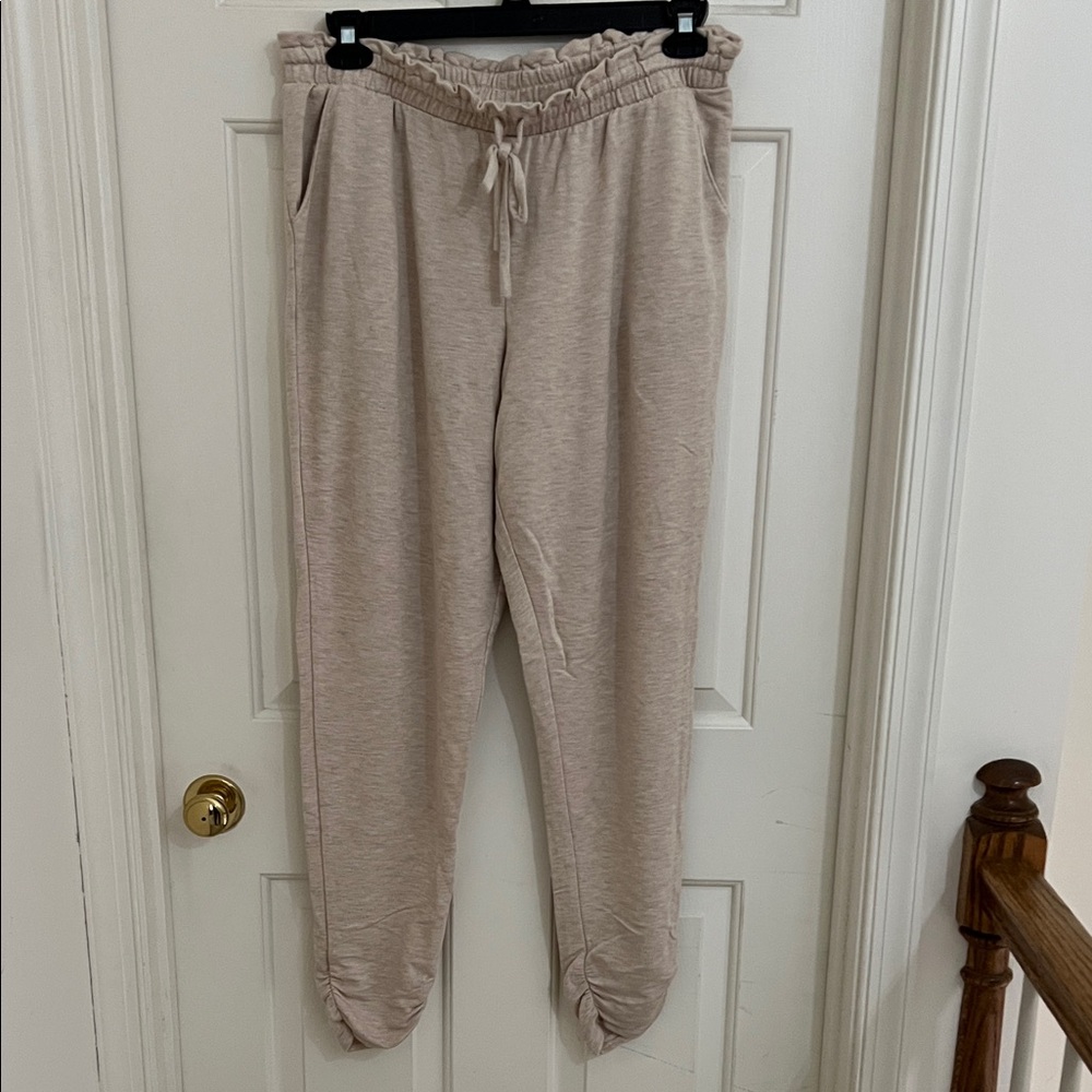 Maurice’s Cream Joggers Size XL Long
